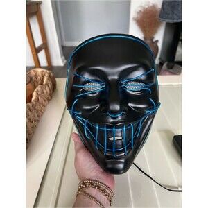 Black LED Light-Up Mask